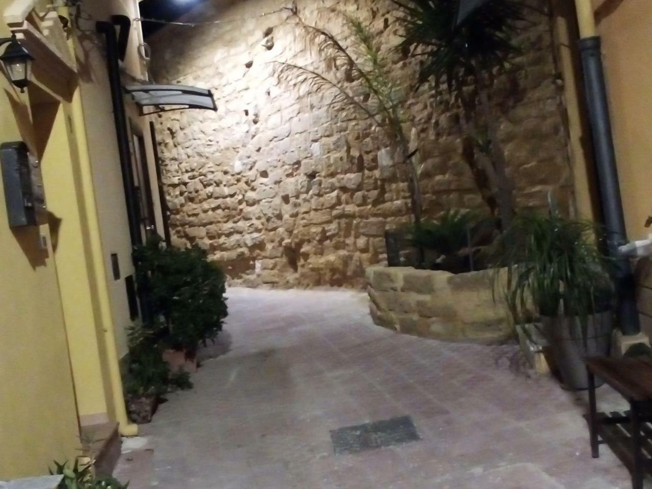 B&B Alla Cattedrale Агридженто Екстериор снимка